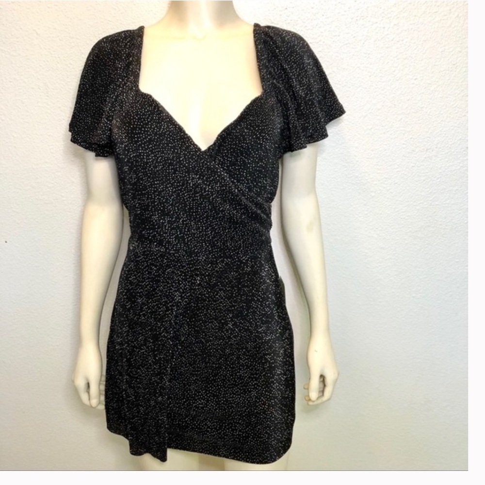 ❤️❤️ Express Pleated Wrap Front Short Sleeve Tied Romper Black White Print❤️❤️ - Picture 4 of 6